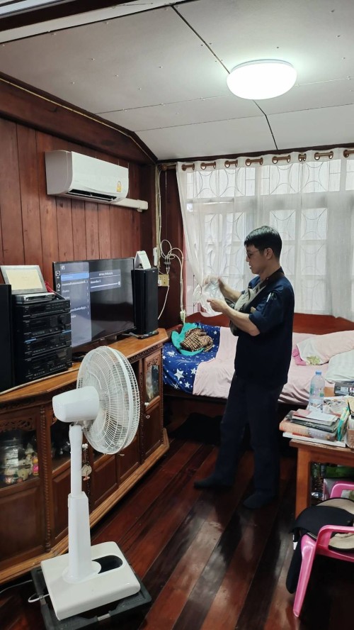 เจ้าหน้าที่กองยุทธศาสตร์และงบประมาณ ดำเนินการตามคำร้อง ขอซ่อมแซมเคเบิ้ลทีวี