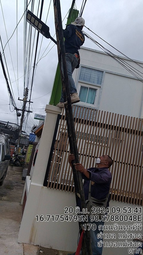 เจ้าหน้าที่กองยุทธศาสตร์และงบประมาณ ดำเนินการตามคำร้องขอซ่อมแซมเคเบิ้ลทีวี และขอใช้ข้อมูลจากกล้องวงจรปิด