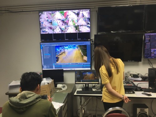 เจ้าหน้าที่กองยุทธศาสตร์และงบประมาณ ดำเนินการตามคำร้องขอซ่อมแซมเคเบิ้ลทีวี และขอใช้ข้อมูลจากกล้องวงจรปิด