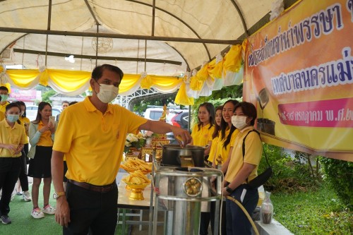 เทศบาลนครแม่สอดจัดพิธีหล่อเทียนจำนำพรรษา ประจำปี 2567