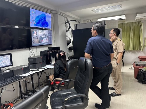 เจ้าหน้าที่กองยุทธศาสตร์และงบประมาณ ดำเนินการตามคำร้องขอซ่อมแซมเคเบิ้ลทีวี และขอใช้ข้อมูลจากกล้องวงจรปิด