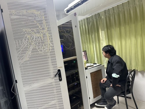 เจ้าหน้าที่กองยุทธศาสตร์และงบประมาณ ดำเนินการตามคำร้องขอซ่อมแซมเคเบิ้ลทีวี และขอใช้ข้อมูลจากกล้องวงจรปิด