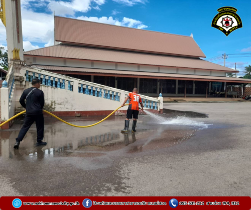 ดับเพลิงนครแม่สอด ออกดำเนินการฉีดล้างทำความสะอาด บริเวณสุสานหลวงแม่สอด