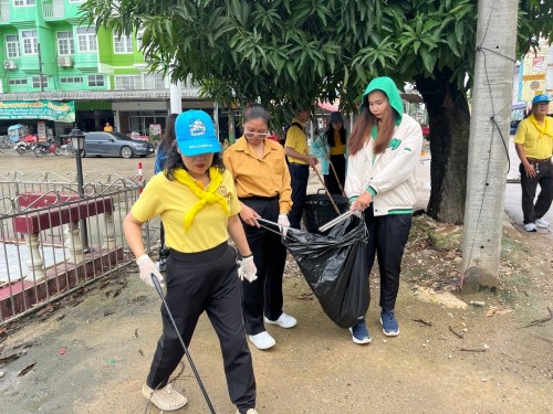 กองช่างสุขาภิบาลได้เข้าร่วมกิจกรรมจิตอาสาพัฒนาปรับปรุงภูมิทัศน์เฉลิมพระเกียรติ พระบาทสมเด็จพระเจ้าอยู่หัว เนื่องในโอกาสพระราชพิธีมหามงคลเฉลิมพระชนมพรรษา 6 รอบ 28 กรกฎาคม 2567