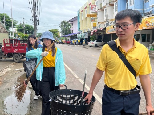 กองช่างสุขาภิบาลได้เข้าร่วมกิจกรรมจิตอาสาพัฒนาปรับปรุงภูมิทัศน์เฉลิมพระเกียรติ พระบาทสมเด็จพระเจ้าอยู่หัว เนื่องในโอกาสพระราชพิธีมหามงคลเฉลิมพระชนมพรรษา 6 รอบ 28 กรกฎาคม 2567
