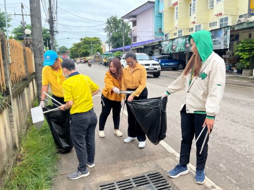 กองช่างสุขาภิบาลได้เข้าร่วมกิจกรรมจิตอาสาพัฒนาปรับปรุงภูมิทัศน์เฉลิมพระเกียรติ พระบาทสมเด็จพระเจ้าอยู่หัว เนื่องในโอกาสพระราชพิธีมหามงคลเฉลิมพระชนมพรรษา 6 รอบ 28 กรกฎาคม 2567