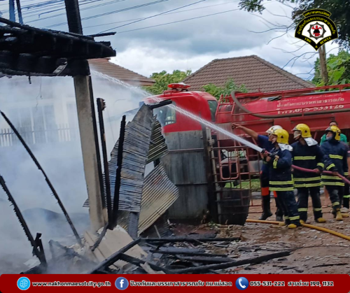 ดับเพลิงนครแม่สอด ออกดำเนินการระงับเหตุเพลิงไหม้บ้านเรือนประชาชน ภายในโรงเรียนบ้านแม่ปะ