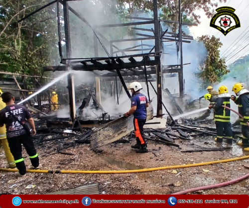 ดับเพลิงนครแม่สอด ออกดำเนินการระงับเหตุเพลิงไหม้บ้านเรือนประชาชน ภายในโรงเรียนบ้านแม่ปะ