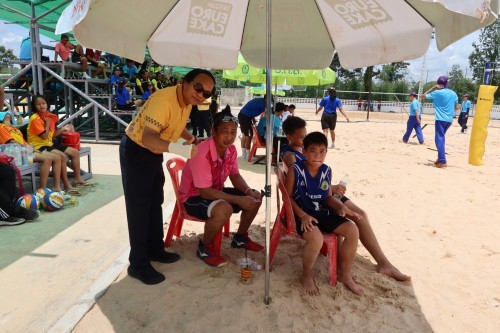 เทศบาลนครแม่สอดขอแสดงความยินดีกับคณะครูและนักเรียนที่คว้ารางวัลการแข่งขันกีฬานักเรียนองค์กรปกครองส่วนท้องถิ่นแห่งประเทศไทย รอบชิงชนะเลิศระดับประเทศ “หอโหวด 101 เกมส์” 