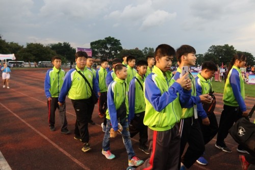 เทศบาลนครแม่สอดขอแสดงความยินดีกับคณะครูและนักเรียนที่คว้ารางวัลการแข่งขันกีฬานักเรียนองค์กรปกครองส่วนท้องถิ่นแห่งประเทศไทย รอบชิงชนะเลิศระดับประเทศ “หอโหวด 101 เกมส์” 