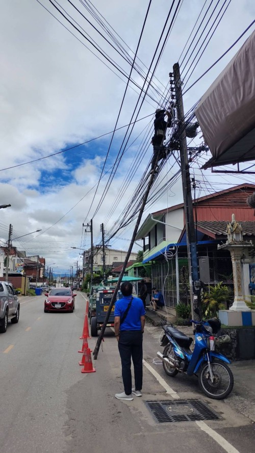 เจ้าหน้าที่กองยุทธศาสตร์และงบประมาณ ดำเนินการตามคำร้องขอติดตั้งซ่อมแซมเคเบิ้ลทีวี เพื่อการศึกษาเทศบาลนครแม่สอด