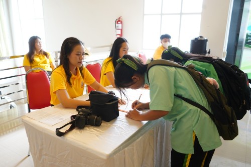 กองการศึกษาจัดโครงการฝึกอบรมเชิงปฏิบัติการเพื่อพัฒนาเด็กและเยาวชนให้มีคุณธรรม จริยธรรม และทักษะทางสังคม