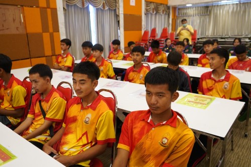 กองการศึกษาจัดโครงการฝึกอบรมเชิงปฏิบัติการเพื่อพัฒนาเด็กและเยาวชนให้มีคุณธรรม จริยธรรม และทักษะทางสังคม