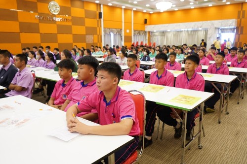 กองการศึกษาจัดโครงการฝึกอบรมเชิงปฏิบัติการเพื่อพัฒนาเด็กและเยาวชนให้มีคุณธรรม จริยธรรม และทักษะทางสังคม