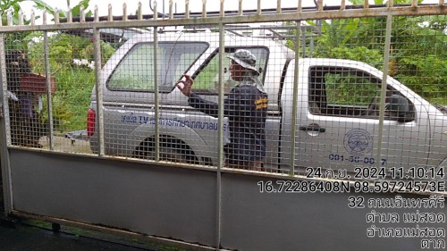 เจ้าหน้าที่กองยุทธศาสตร์และงบประมาณ ดำเนินการตามคำร้องขอซ่อมแซมเคเบิ้ลทีวี เพื่อการศึกษาเทศบาลนครแม่สอด