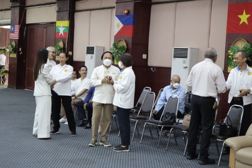 กองการเจ้าหน้าที่ จัดโครงการฝึกอบรมส่งเสริมคุณธรรมจริยธรรมบุคลากรในสังกัดเทศบาลนครแม่สอด 