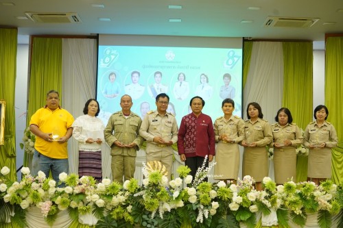 กองการเจ้าหน้าที่ จัดโครงการจัดงานยกย่องและเชิดชูเกียรติบุคลากรของเทศบาลนครแม่สอด ประจำปีงบประมาณ 2567