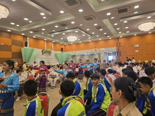 กองการเจ้าหน้าที่ จัดโครงการจัดงานยกย่องและเชิดชูเกียรติบุคลากรของเทศบาลนครแม่สอด ประจำปีงบประมาณ 2567