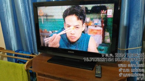 เจ้าหน้าที่กองยุทธศาสตร์และงบประมาณ ดำเนินการตามคำร้องขอตรวจสอบและซ่อมแซมเคเบิ้ลทีวี เพื่อการศึกษาเทศบาลนครแม่สอด