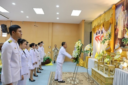 กองการเจ้าหน้าที่ ร่วมถวายพวงมาลาเนื่องในวันคล้ายวันสวรรคตของพระบาทสมเด็จพระปรมินทรมหาภูมิพลอดุลยเดชบรมมนาถบพิตร 13 ตุลาคม 2567