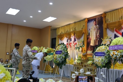 กองการเจ้าหน้าที่ ร่วมถวายพวงมาลาเนื่องในวันคล้ายวันสวรรคตของพระบาทสมเด็จพระปรมินทรมหาภูมิพลอดุลยเดชบรมมนาถบพิตร 13 ตุลาคม 2567