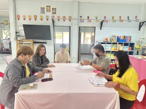 หน่วยศึกษานิเทศก์ติดตามการดำเนินงานตามแบบประกันคุณภาพภายในศูนย์พัฒนาเด็กเล็กสังกัดกองการศึกษา เทศบาลนครแม่สอด