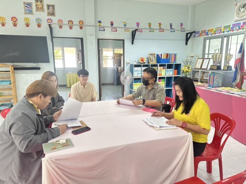 หน่วยศึกษานิเทศก์ติดตามการดำเนินงานตามแบบประกันคุณภาพภายในศูนย์พัฒนาเด็กเล็กสังกัดกองการศึกษา เทศบาลนครแม่สอด