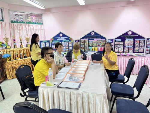 หน่วยศึกษานิเทศก์ติดตามการดำเนินงานตามแบบประกันคุณภาพภายในศูนย์พัฒนาเด็กเล็กสังกัดกองการศึกษา เทศบาลนครแม่สอด