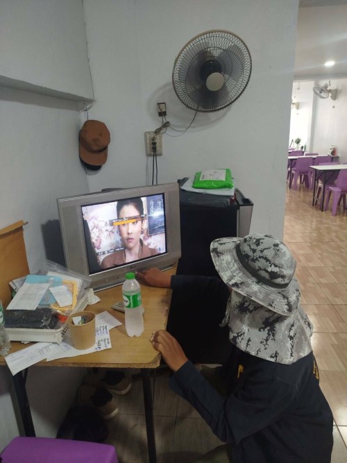 เจ้าหน้าที่กองยุทธศาสตร์และงบประมาณ ดำเนินการตามคำร้องขอติดตั้งเคเบิ้ลทีวี เพื่อการศึกษาเทศบาลนครแม่สอด