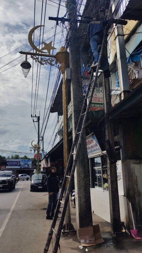 เจ้าหน้าที่กองยุทธศาสตร์และงบประมาณ ดำเนินการตามคำร้องขอติดตั้งเคเบิ้ลทีวี เพื่อการศึกษาเทศบาลนครแม่สอด