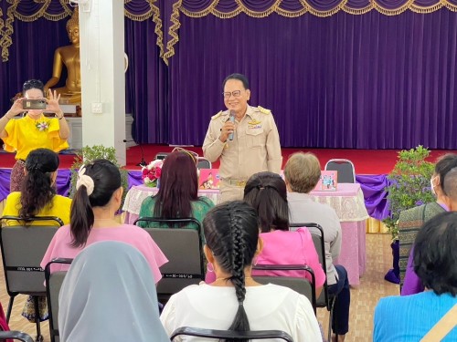 เข้าร่วมการประชุมสภากาแฟสัญจร ของกลุ่มพัฒนาสตรี ครั้งที่ 7 เพื่อพบปะแลขับเคลื่อนงานของกลุ่มพัฒนาสตรีเทศบาลนครแม่สอด ณ วัดดอนไชย