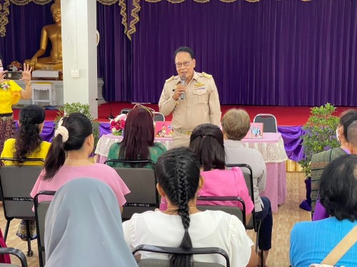 เข้าร่วมการประชุมสภากาแฟสัญจร ของกลุ่มพัฒนาสตรี ครั้งที่ 7 เพื่อพบปะแลขับเคลื่อนงานของกลุ่มพัฒนาสตรีเทศบาลนครแม่สอด ณ วัดดอนไชย