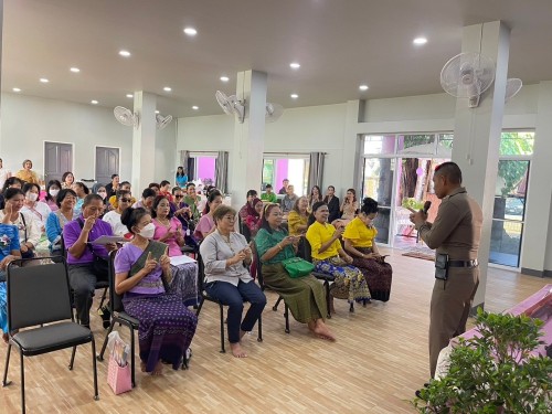 เข้าร่วมการประชุมสภากาแฟสัญจร ของกลุ่มพัฒนาสตรี ครั้งที่ 7 เพื่อพบปะแลขับเคลื่อนงานของกลุ่มพัฒนาสตรีเทศบาลนครแม่สอด ณ วัดดอนไชย
