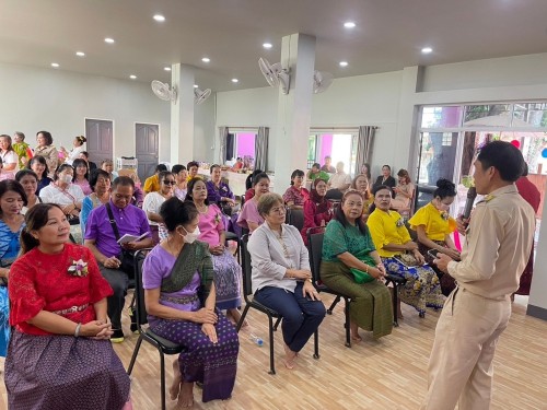 เข้าร่วมการประชุมสภากาแฟสัญจร ของกลุ่มพัฒนาสตรี ครั้งที่ 7 เพื่อพบปะแลขับเคลื่อนงานของกลุ่มพัฒนาสตรีเทศบาลนครแม่สอด ณ วัดดอนไชย