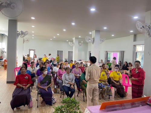 เข้าร่วมการประชุมสภากาแฟสัญจร ของกลุ่มพัฒนาสตรี ครั้งที่ 7 เพื่อพบปะแลขับเคลื่อนงานของกลุ่มพัฒนาสตรีเทศบาลนครแม่สอด ณ วัดดอนไชย