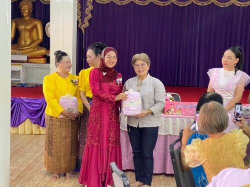 เข้าร่วมการประชุมสภากาแฟสัญจร ของกลุ่มพัฒนาสตรี ครั้งที่ 7 เพื่อพบปะแลขับเคลื่อนงานของกลุ่มพัฒนาสตรีเทศบาลนครแม่สอด ณ วัดดอนไชย