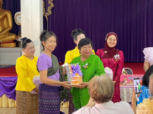 เข้าร่วมการประชุมสภากาแฟสัญจร ของกลุ่มพัฒนาสตรี ครั้งที่ 7 เพื่อพบปะแลขับเคลื่อนงานของกลุ่มพัฒนาสตรีเทศบาลนครแม่สอด ณ วัดดอนไชย