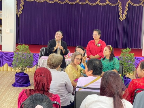 เข้าร่วมการประชุมสภากาแฟสัญจร ของกลุ่มพัฒนาสตรี ครั้งที่ 7 เพื่อพบปะแลขับเคลื่อนงานของกลุ่มพัฒนาสตรีเทศบาลนครแม่สอด ณ วัดดอนไชย