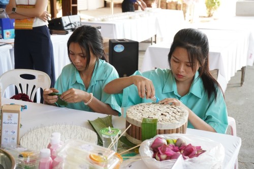 เทศบาลนครแม่สอด จัดกิจกรรมการประกวดกระทงประเภทสวยงาม เนื่องในโอกาสวันลอยกระทง ประจำปี พ.ศ. 2567