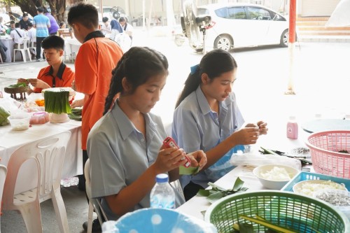 เทศบาลนครแม่สอด จัดกิจกรรมการประกวดกระทงประเภทสวยงาม เนื่องในโอกาสวันลอยกระทง ประจำปี พ.ศ. 2567