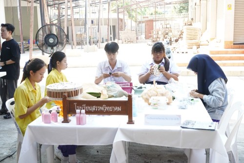 เทศบาลนครแม่สอด จัดกิจกรรมการประกวดกระทงประเภทสวยงาม เนื่องในโอกาสวันลอยกระทง ประจำปี พ.ศ. 2567