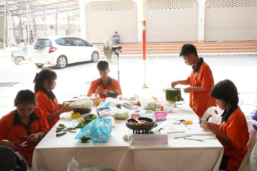 เทศบาลนครแม่สอด จัดกิจกรรมการประกวดกระทงประเภทสวยงาม เนื่องในโอกาสวันลอยกระทง ประจำปี พ.ศ. 2567