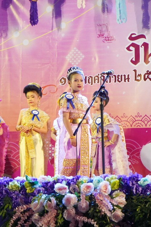 เทศบาลนครแม่สอด จัดกิจกรรมการประกวดหนูน้อยนพมาศนครแม่สอด เนื่องในโอกาสวันลอยกระทง ประจำปี พ.ศ. 2567