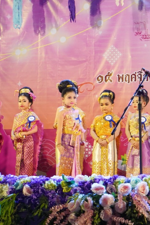 เทศบาลนครแม่สอด จัดกิจกรรมการประกวดหนูน้อยนพมาศนครแม่สอด เนื่องในโอกาสวันลอยกระทง ประจำปี พ.ศ. 2567