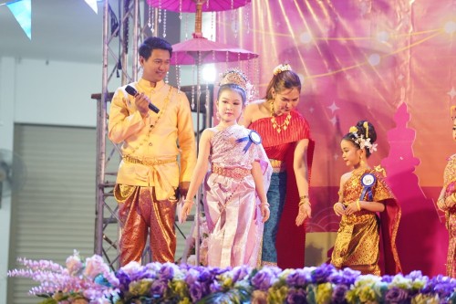 เทศบาลนครแม่สอด จัดกิจกรรมการประกวดหนูน้อยนพมาศนครแม่สอด เนื่องในโอกาสวันลอยกระทง ประจำปี พ.ศ. 2567