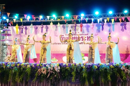 เทศบาลนครแม่สอด จัดกิจกรรมการประกวดหนูน้อยนพมาศนครแม่สอด เนื่องในโอกาสวันลอยกระทง ประจำปี พ.ศ. 2567