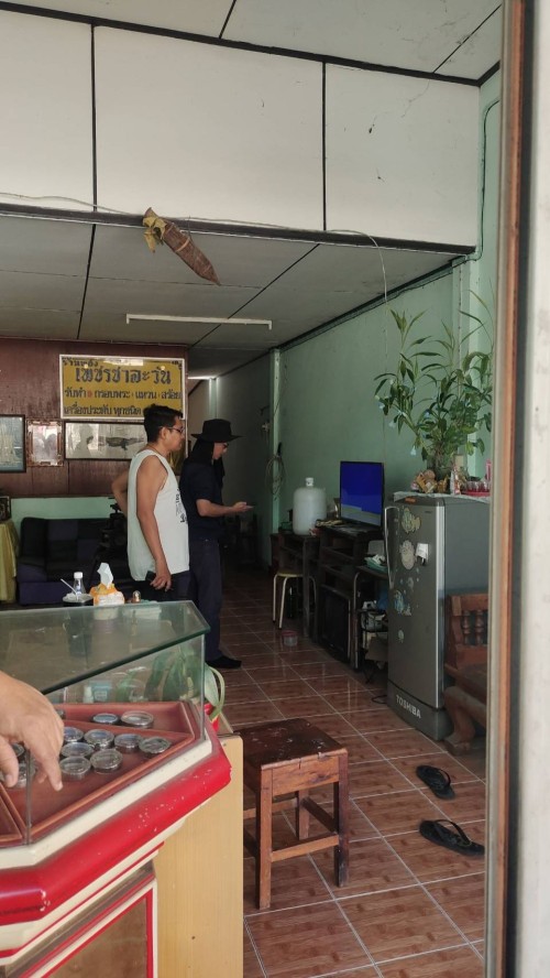 เจ้าหน้าที่กองยุทธศาสตร์และงบประมาณ ดำเนินการตามคำร้องขอติดตั้ง และซ่อมแซมเคเบิ้ลทีวี เพื่อการศึกษาเทศบาลนครแม่สอด