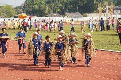 เทศบาลนครแม่สอดจัดกิจกรรมโครงการแข่งขันกีฬานักเรียนกลุ่มโรงเรียนในสังกัดเทศบาลนครแม่สอด