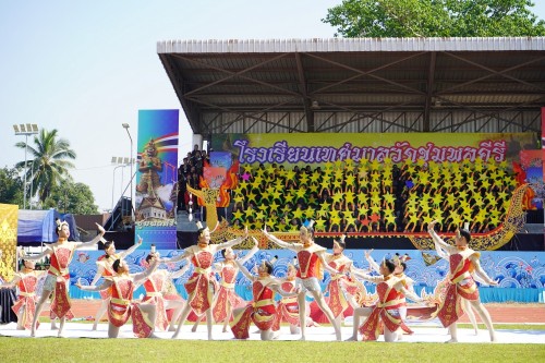 เทศบาลนครแม่สอดจัดกิจกรรมโครงการแข่งขันกีฬานักเรียนกลุ่มโรงเรียนในสังกัดเทศบาลนครแม่สอด