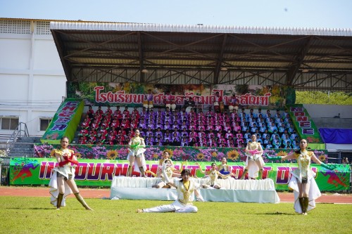 เทศบาลนครแม่สอดจัดกิจกรรมโครงการแข่งขันกีฬานักเรียนกลุ่มโรงเรียนในสังกัดเทศบาลนครแม่สอด